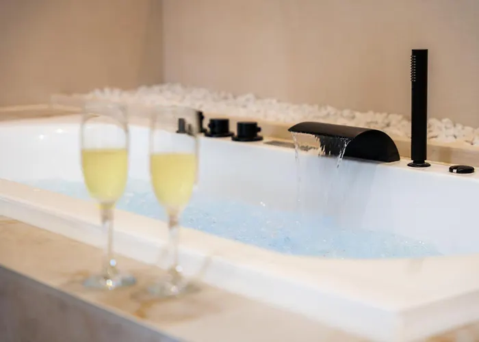 Sublime Loft Avec Privatif&sauna, Hyper Centre, Parking Facile * Épinal