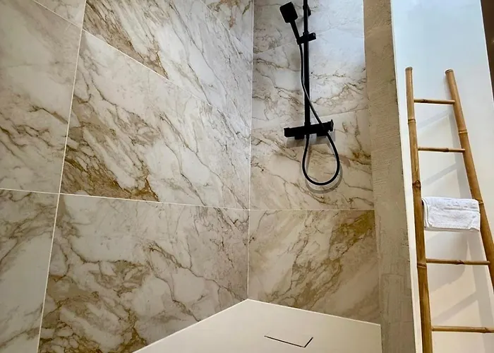 Apartament Sublime Loft Avec Privatif & Sauna, Hyper Centre, Parking Facile Épinal